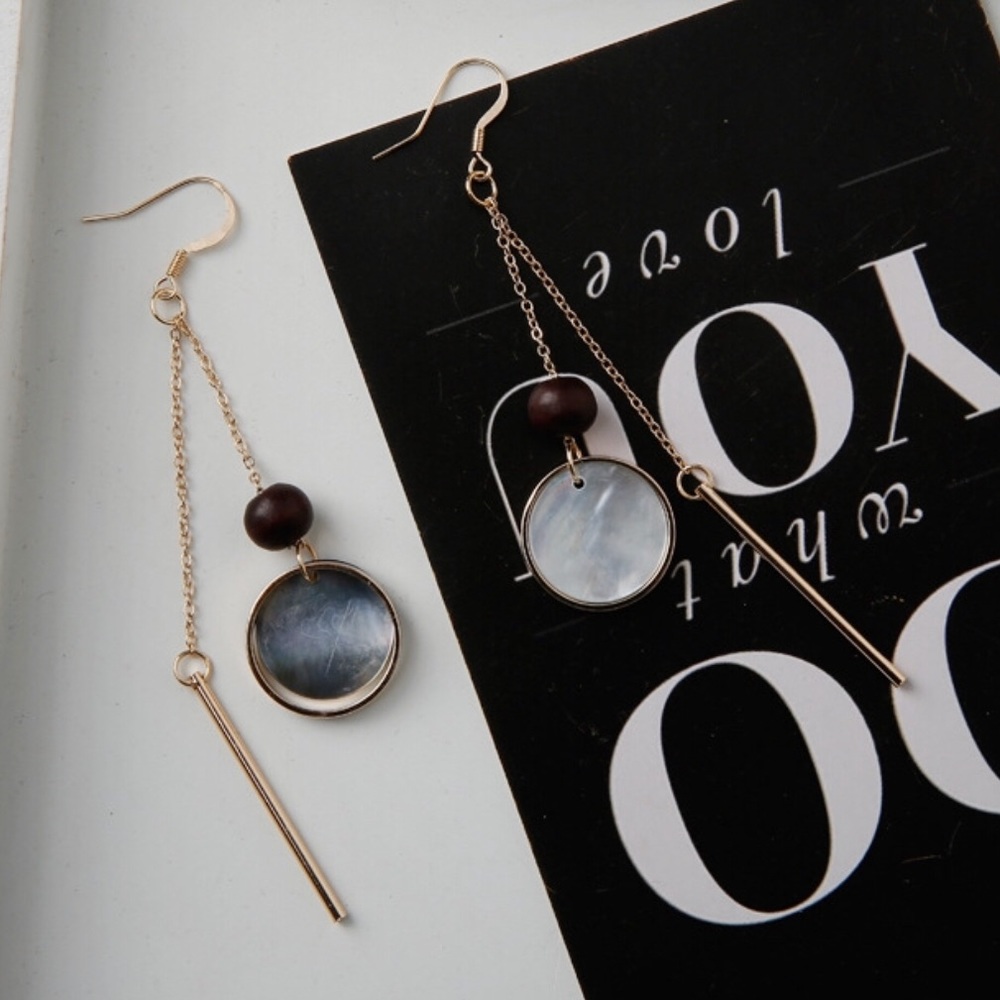 ⭐️Geometric Shell Earrings - Picture 4 of 5